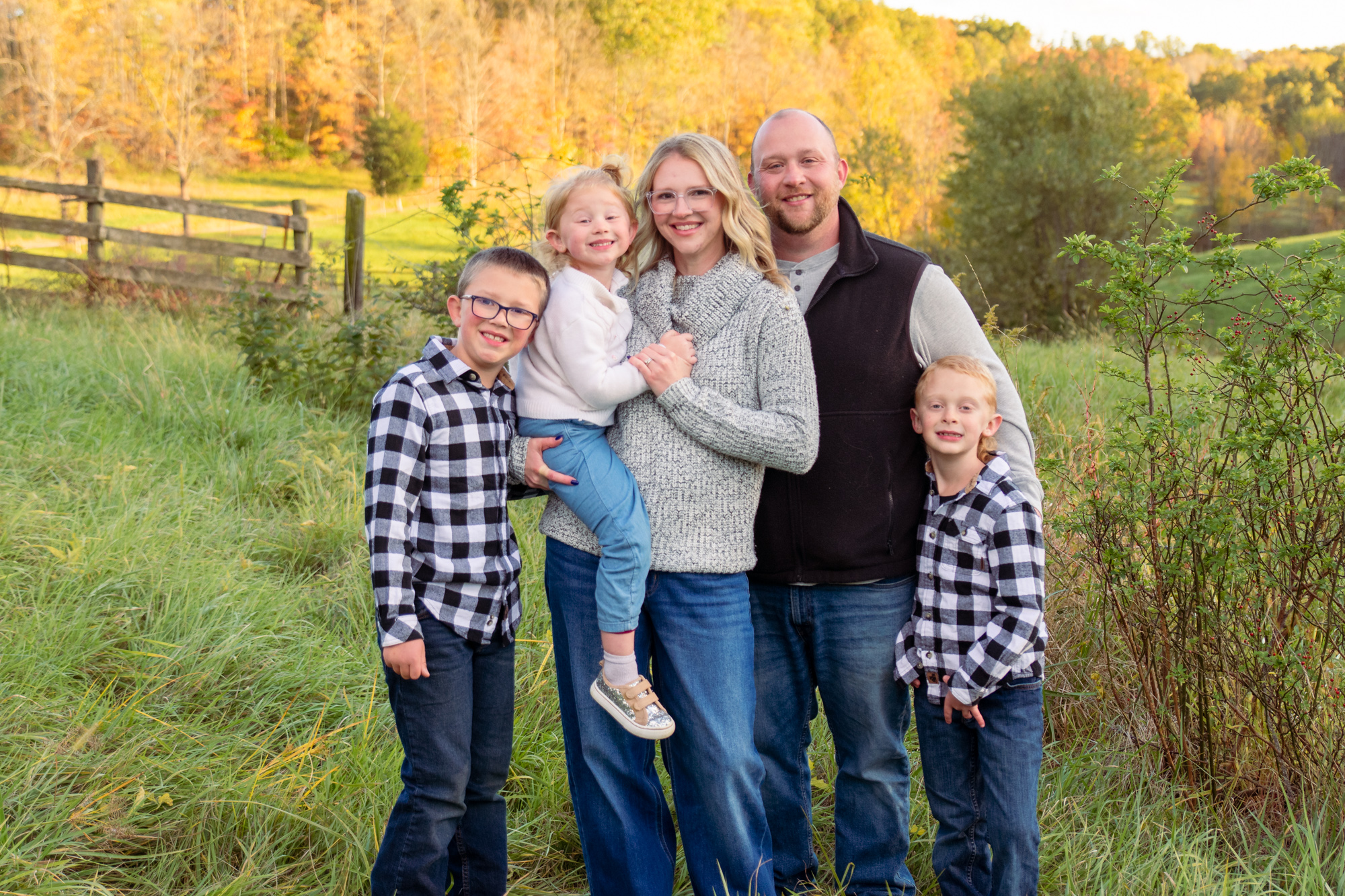 Featured image for “Rural Fall Family Photoshoot | Oct. 2025”